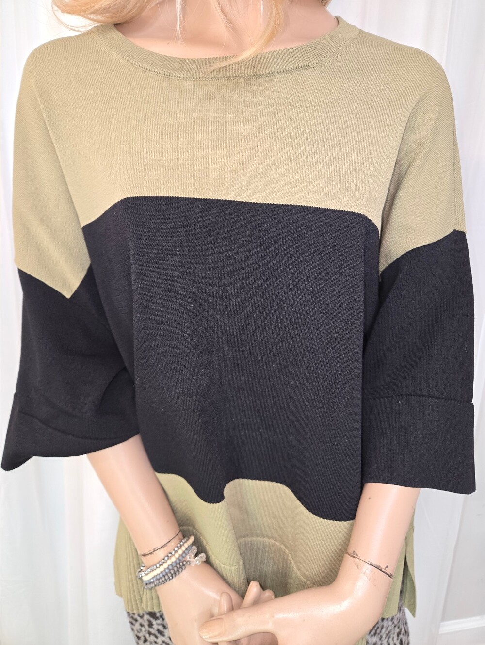 DKNY Black & Olive Colorblock Short-Sleeve Oversized Sweater. Pristine Condition